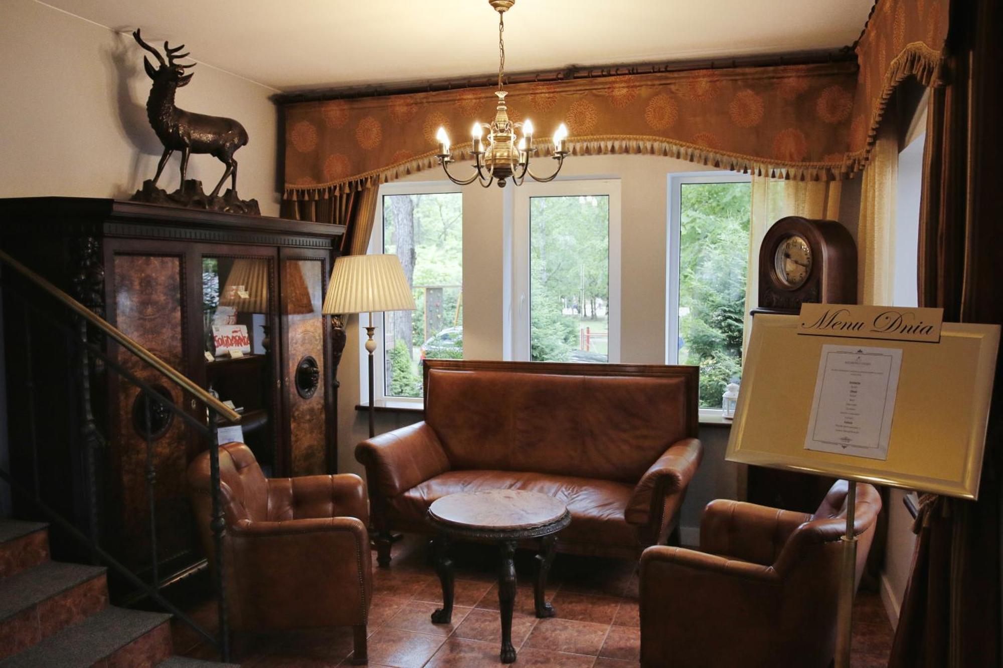 Bed and Breakfast Savoy Spała Exteriér fotografie