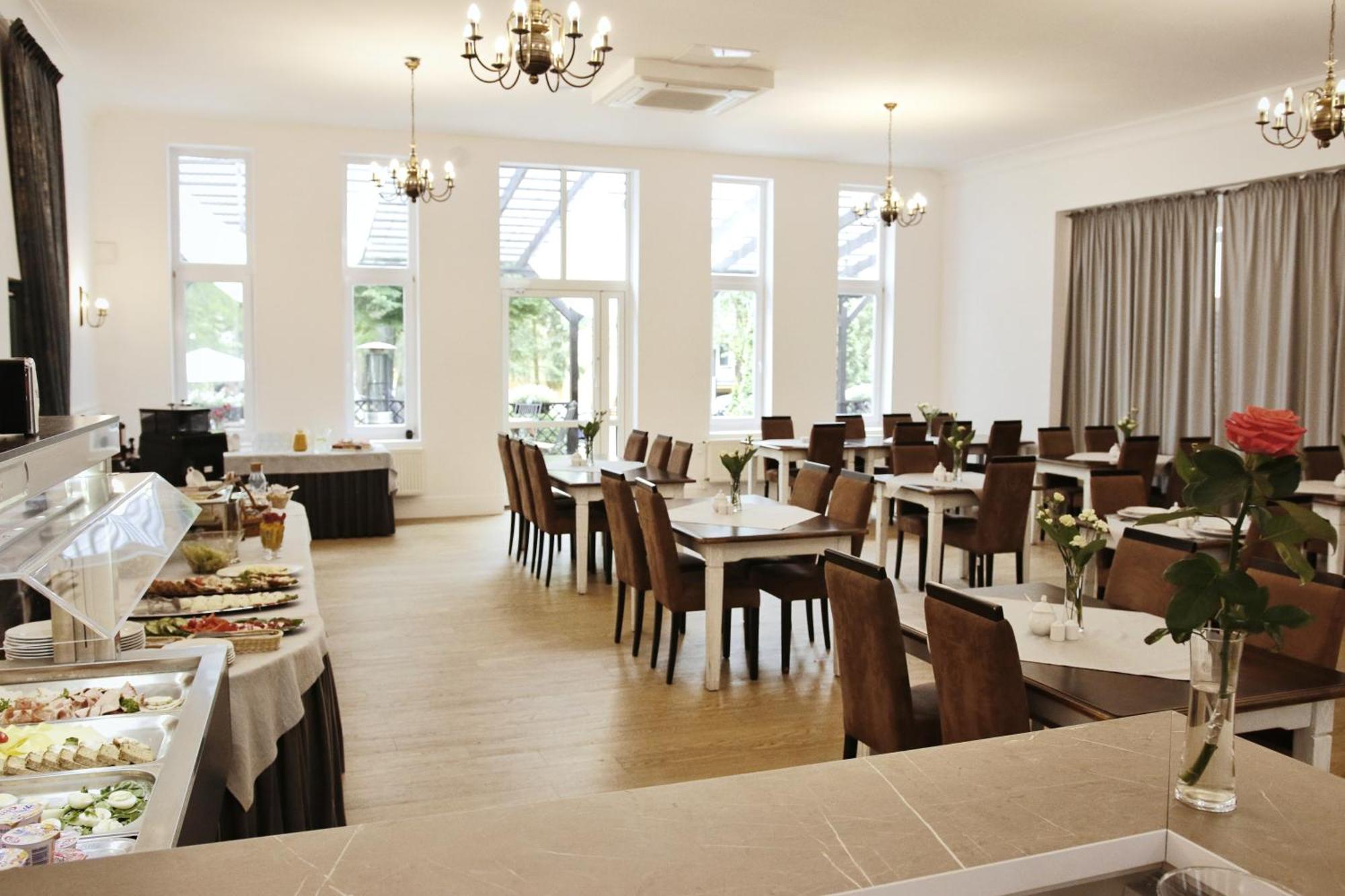 Bed and Breakfast Savoy Spała Exteriér fotografie