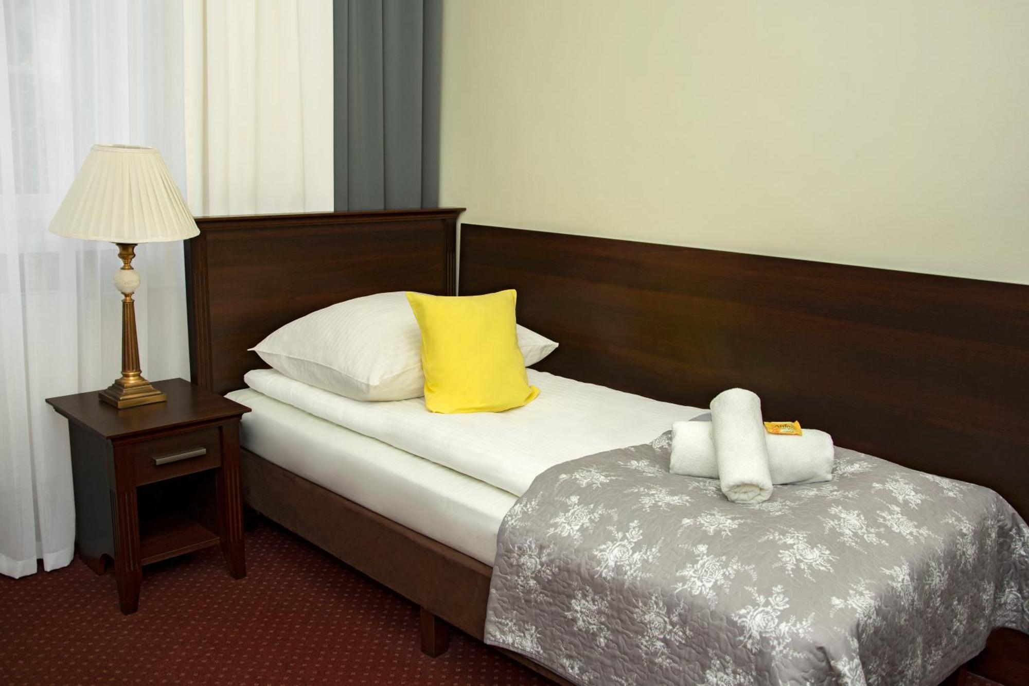 Bed and Breakfast Savoy Spała Exteriér fotografie
