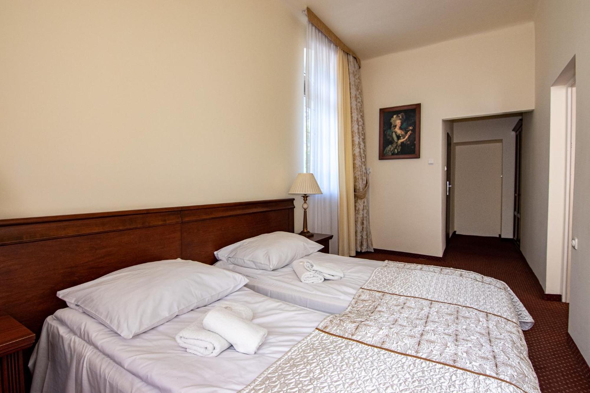 Bed and Breakfast Savoy Spała Exteriér fotografie